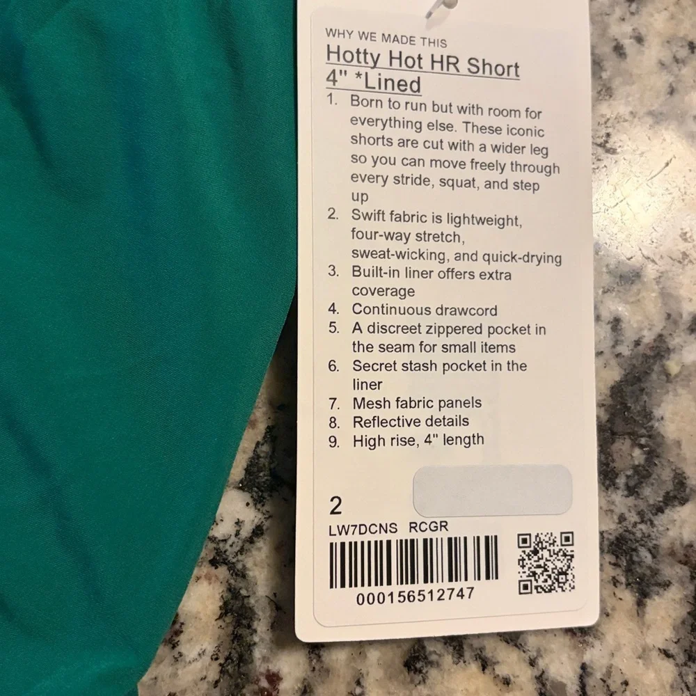 Lululemon Hottie Hot Shorts Size 2 Green NWT - Picture 9 of 10